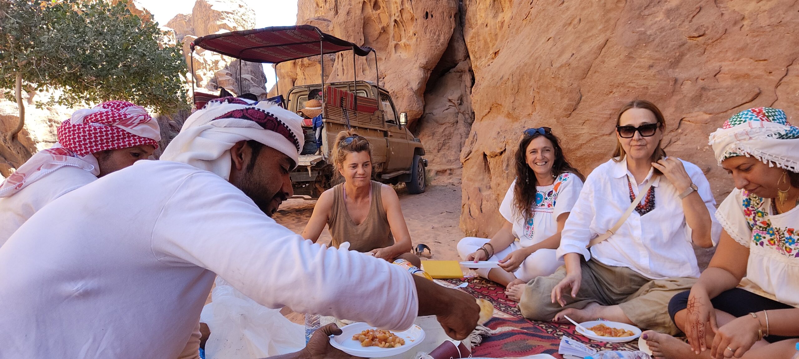 wadirumhappy KKonscious lunch in nature retreat