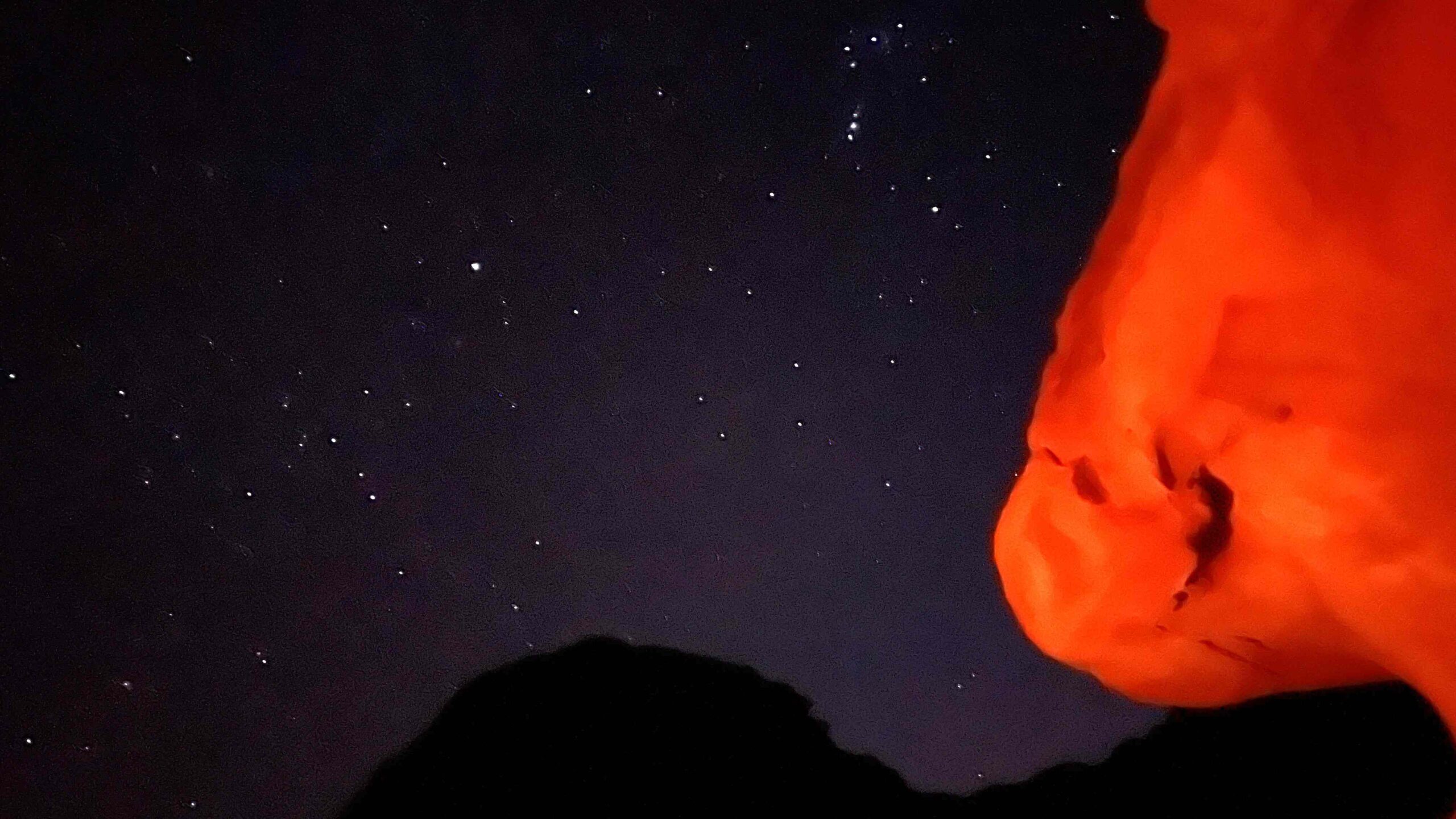 the night under the stars cave wadi rum happy desert